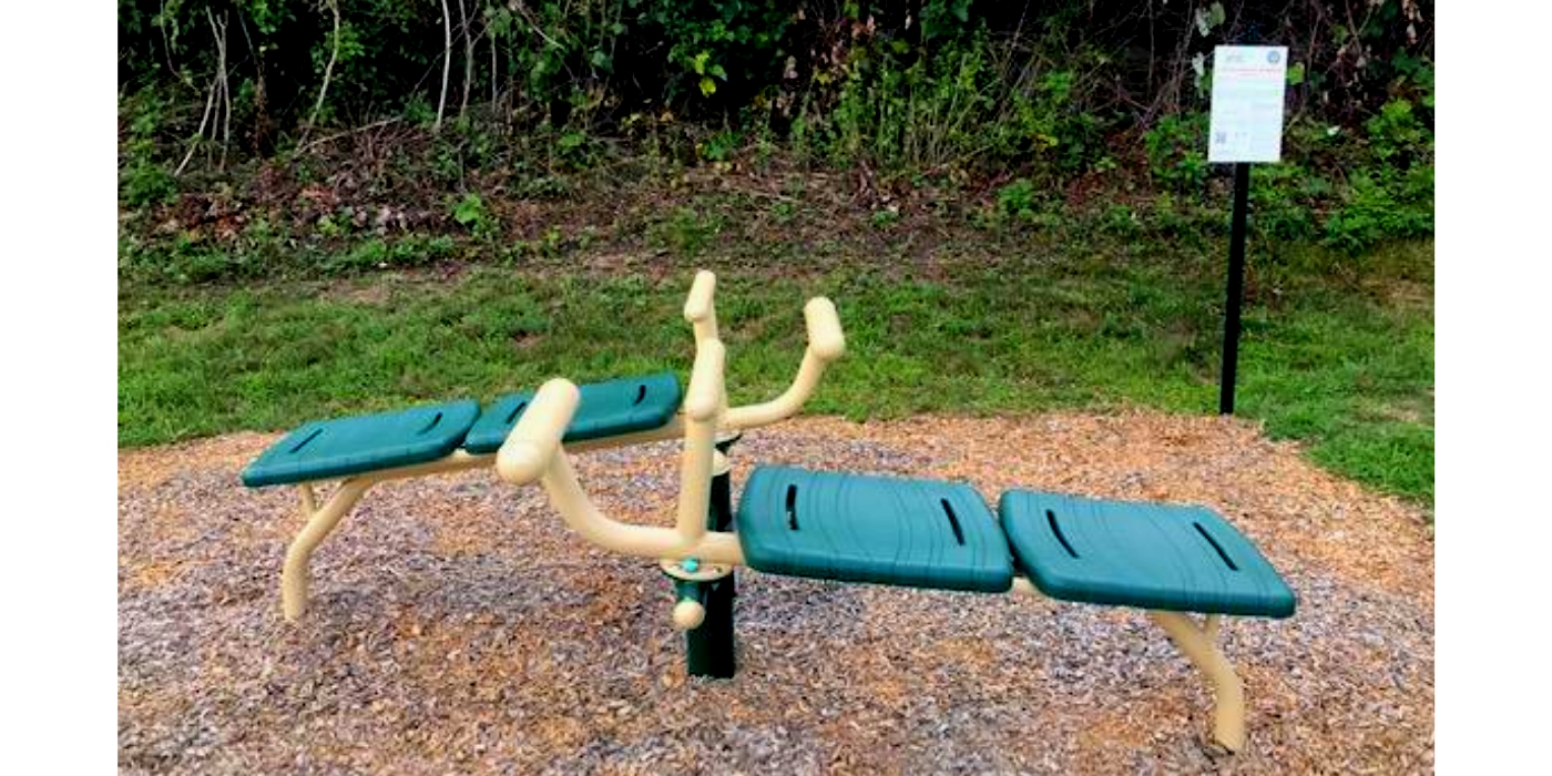 Two-Person Inclined Sit-Up Station